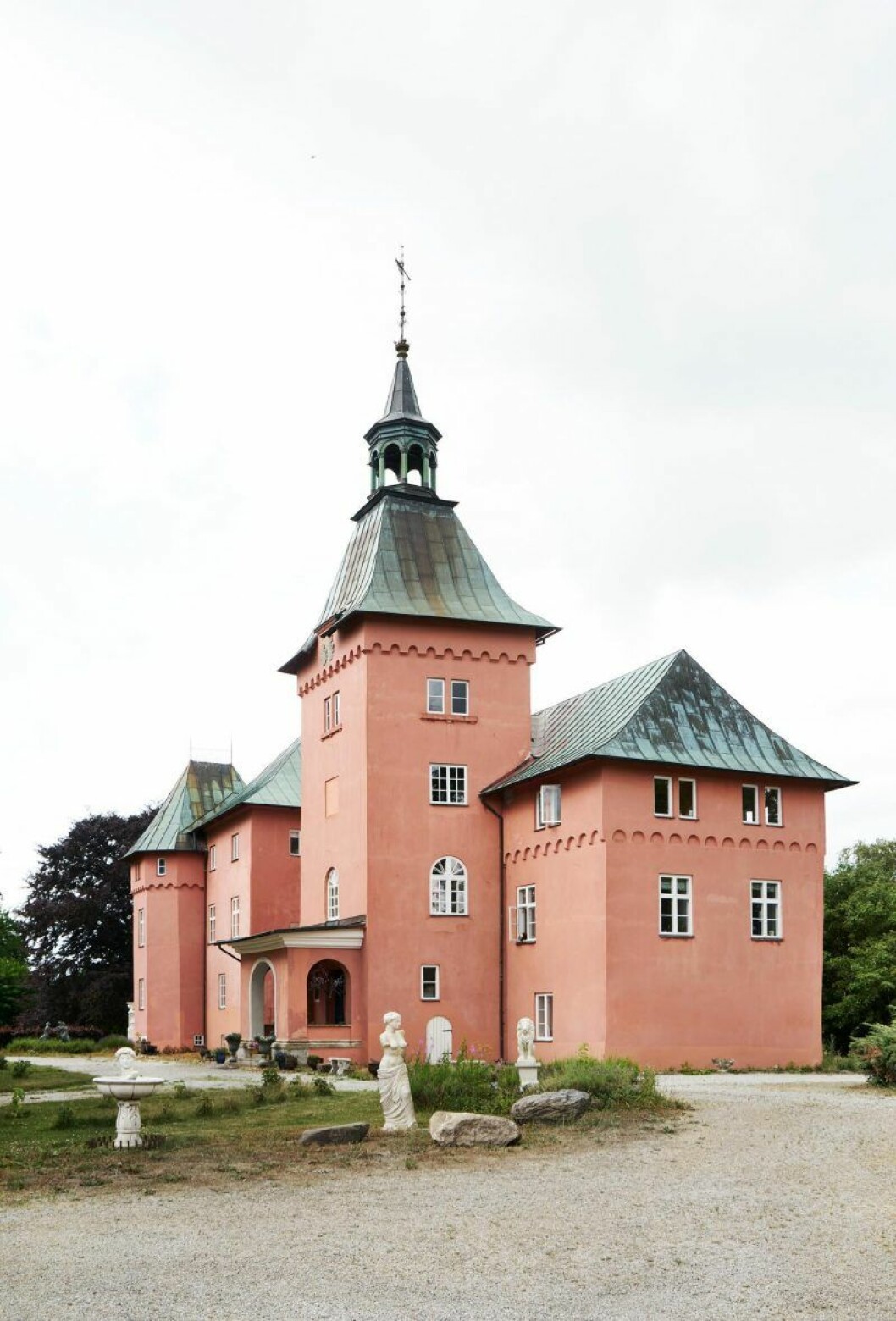 Garsnas slott till salu