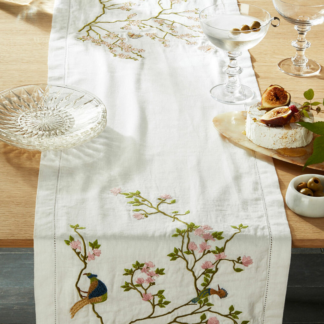 Goop CB2 designsamarbete dukning