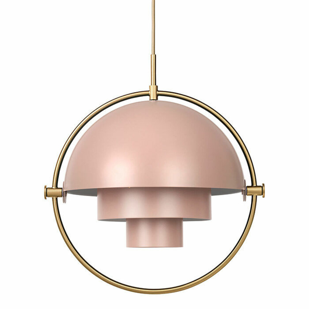 Multi-lite pendel från Gubi i trendigt rosa och mässing