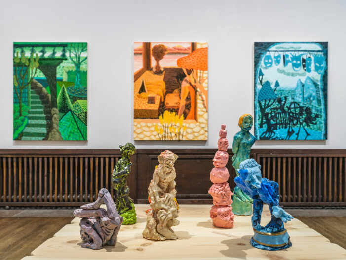 Färgsprakande konst och lekfulla skulpturer hos konstmässan Market art fair. Foto: Jean-Baptiste Béranger. Så inreder du med konst, allt du behöver veta