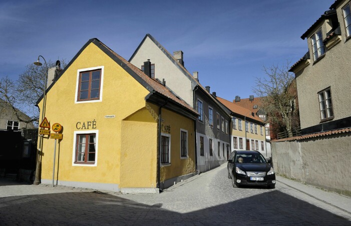 Ett litet café i centrala Visby, Gula huset. Cafe gula huset i Visby.