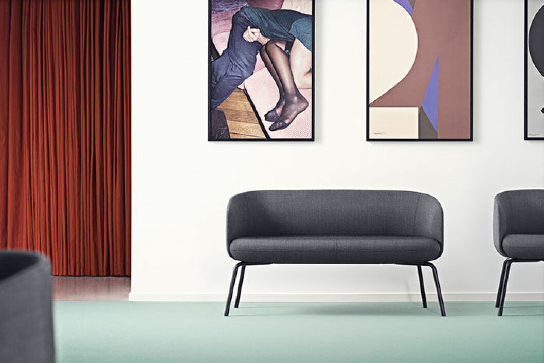 En del av den nya möbelserie som Form Us With Love presenterar under Stockholm Design Week tillsammans med danska +Halle. halle-form-us-with-love-soffa