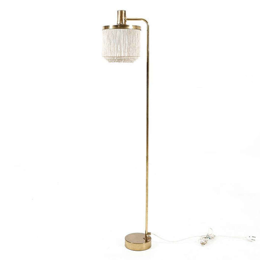 Golvlampa av Hans-Agne Jakobsson från 1960/70-talet. Lampans utropspris var 6000 kronor. Foto: Stockholms auktionsverk Golvlampa av Hans-Agne Jakobsson från 1960/70-talet.