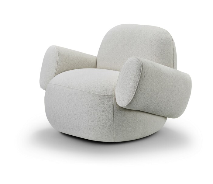 Bulliga art déco-inspirerade Havana av den danska designduon Lab 15. Annars designar 84-årige Jens Juul Eilersen fortfarande de flesta sofforna. Bulliga art déco-inspirerade Havana av den danska designduon Lab 15.