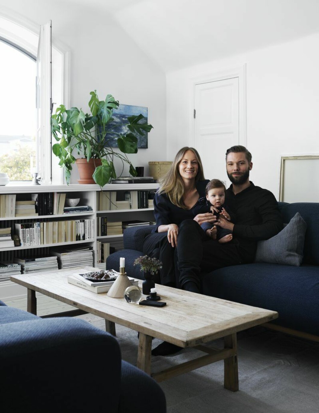 Louise och Filip träffades genom gemensamma vänner när de båda arbetade i modebranschen. Tillsammans har de sonen Leopold. Filip är VD för jeansvarumärket Neuw denim. Hemma hos Louise Ljungberg_5_3
