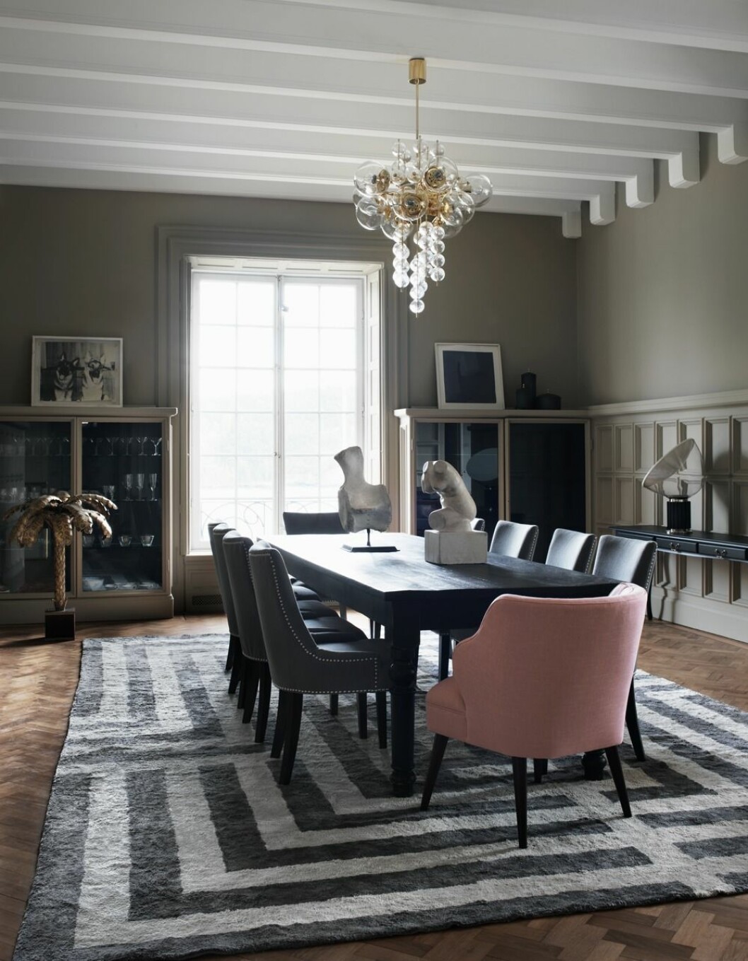 Layereds Letters Elephant Grey rug.