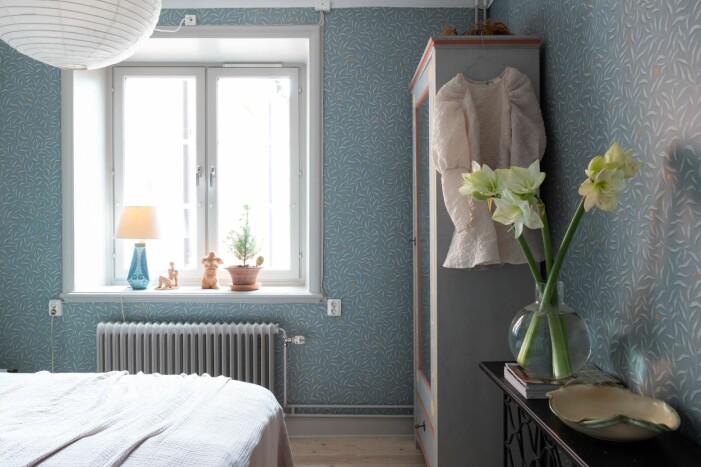 Hela lägenheten i Enskede genomsyras av milda toner i olika färger. Hemma hos Sofia Wood
