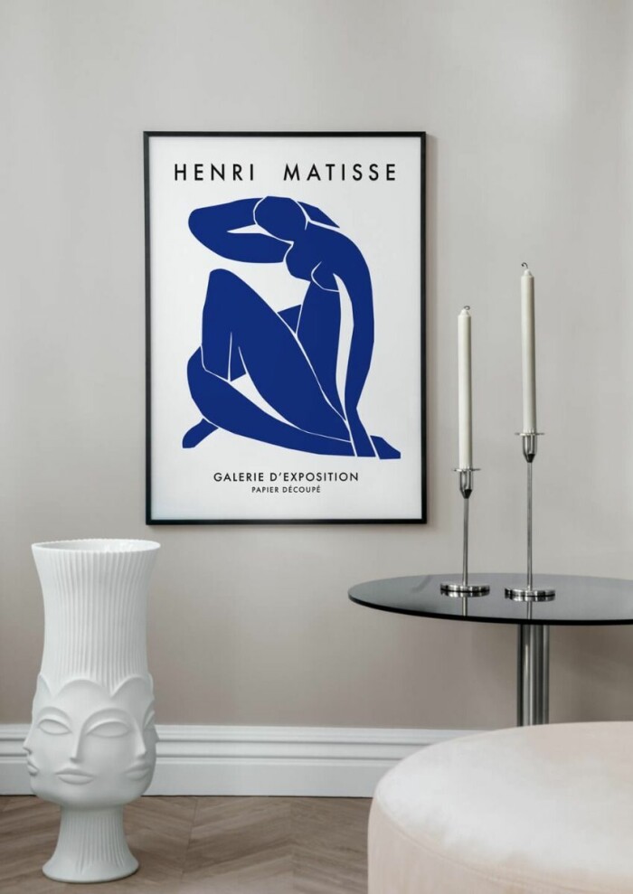 Planscherna med blå Matisse-motiv var populära under 90-talet och är det än i dag. Foto: <a target="_blank" href="https://www.postery.com/se/henri-matisse-une-bleue-poster">Postery</a> matisse poster i blått