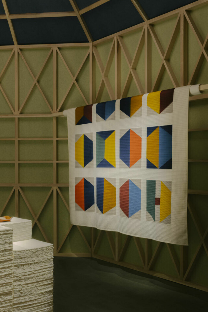 Hermès satsar textilkollektion i stället för möbler i år. Bland annat fantastiska plädar och ett överkast i patchwork. hermes plädar
