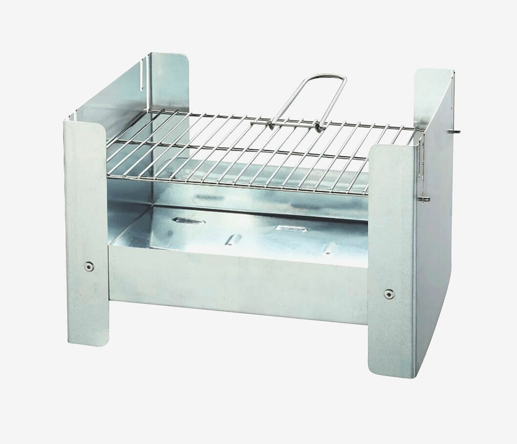 Klicka på bilden för att komma direkt till grillen.<a target="_blank" rel="nofollow" href="https://ellosse.sjv.io/c/2867640/1021212/13369?u=https%3A%2F%2Fwww.ellos.se%2Femerio%2Fbbq-grill-portabel-ihopvikbar%2F1610200%3Futm_source%3Daffiliates%26utm_source%3Dimpact%26utm_campaign%3D131513%26utm_campaign%3Daff_Aller%2520media%2520AB%26utm_medium%3DCPO%26utm_medium%3DAff_Imp%26extcmp%3D04_SE_zanox_affiliate_131513%26extcmp%3D05_SE_Aff_Imp%26awc%3D8905_1624445440_2fc6afad9f61278ce079a6052efea008%26irclickid%3D02HXugRGsxyLW0QwUx0Mo3ENUkB1ovzGew7UUE0%26irgwc%3D1&subid1=barbara-grillar&sharedid=residence"> </a> Hopfällbar, billig bärbar grill från Emerio