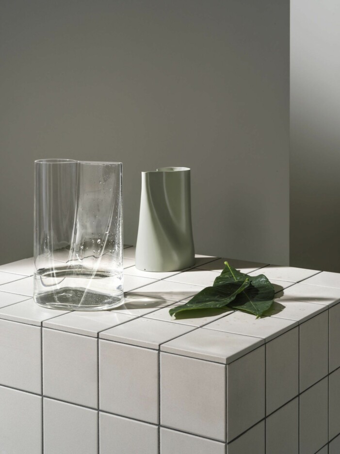 Den gröna färgen får med fördel smitta av sig på både krukor och vaser. Foto: Ikea. Höstens inredningstrender 2021, gröna föremål
