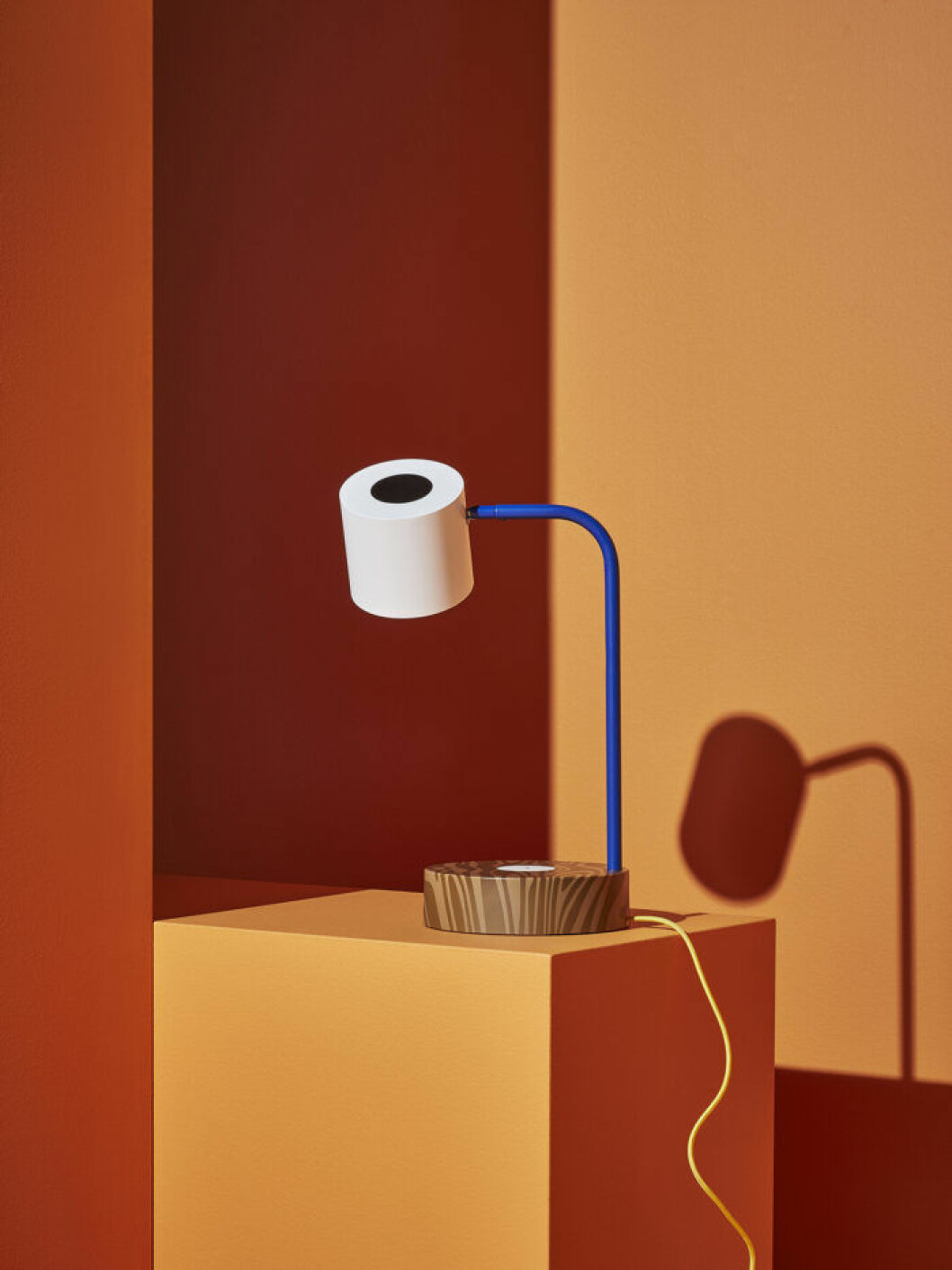 Arbetslampa för 649 kronor. Lampa i design av konstnären Craig Redman och Colettes kreativa chef Sarah Andelman