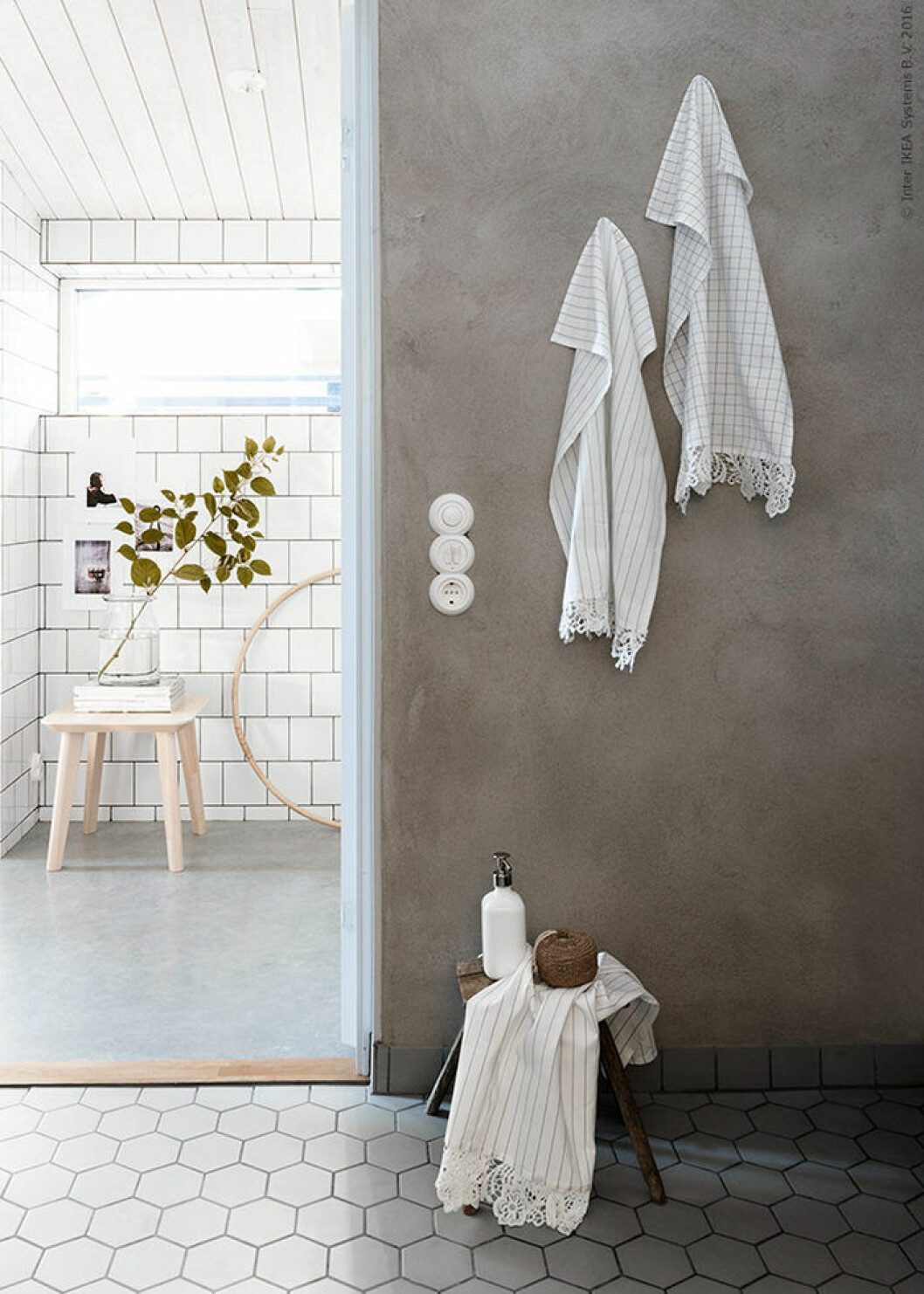 Foto: Helena Nord för Ikea Livet Hemma Ikea hack – DIY-dekorera dina handdukar med spets