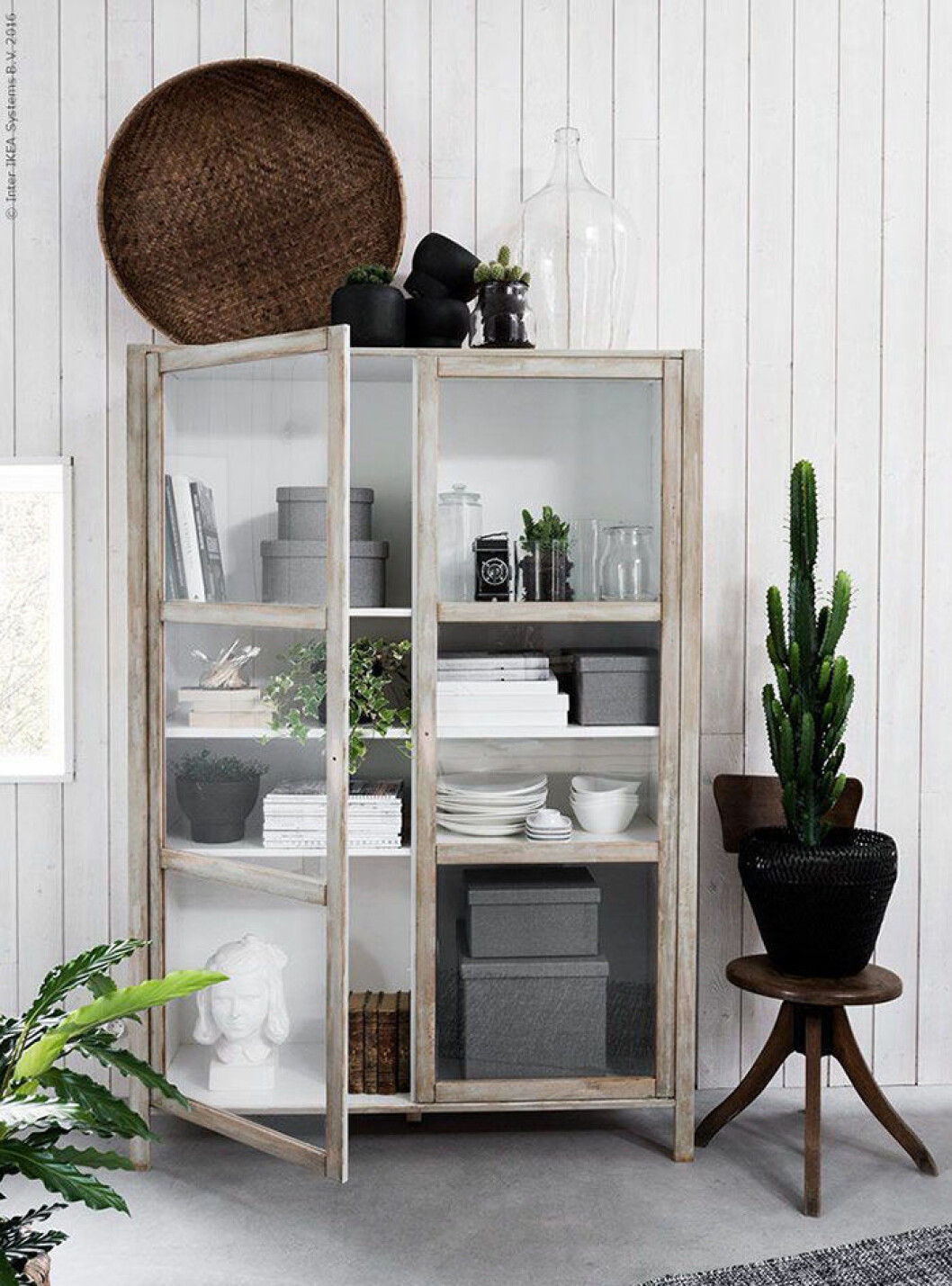 Foto: Helena Nord för Ikea Livet Hemma DIY: Gör ditt eget vintageskåp med det här enkla Ikeahacket