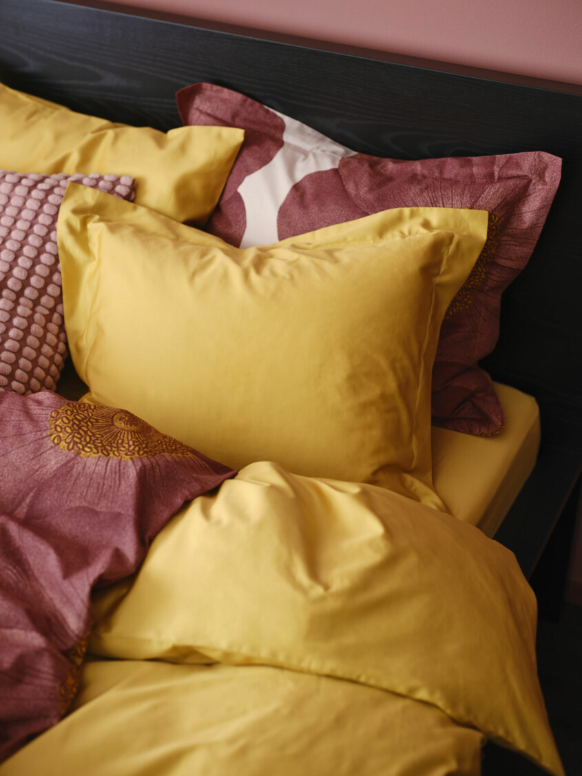 <span class=" italic" data-lab-italic_desktop="italic">Luktjasmin</span> är ett färgsprakande, gult påslakan som garanterat livar upp. Vinter och vårnyheter hos Ikea 2023, påslakan gula