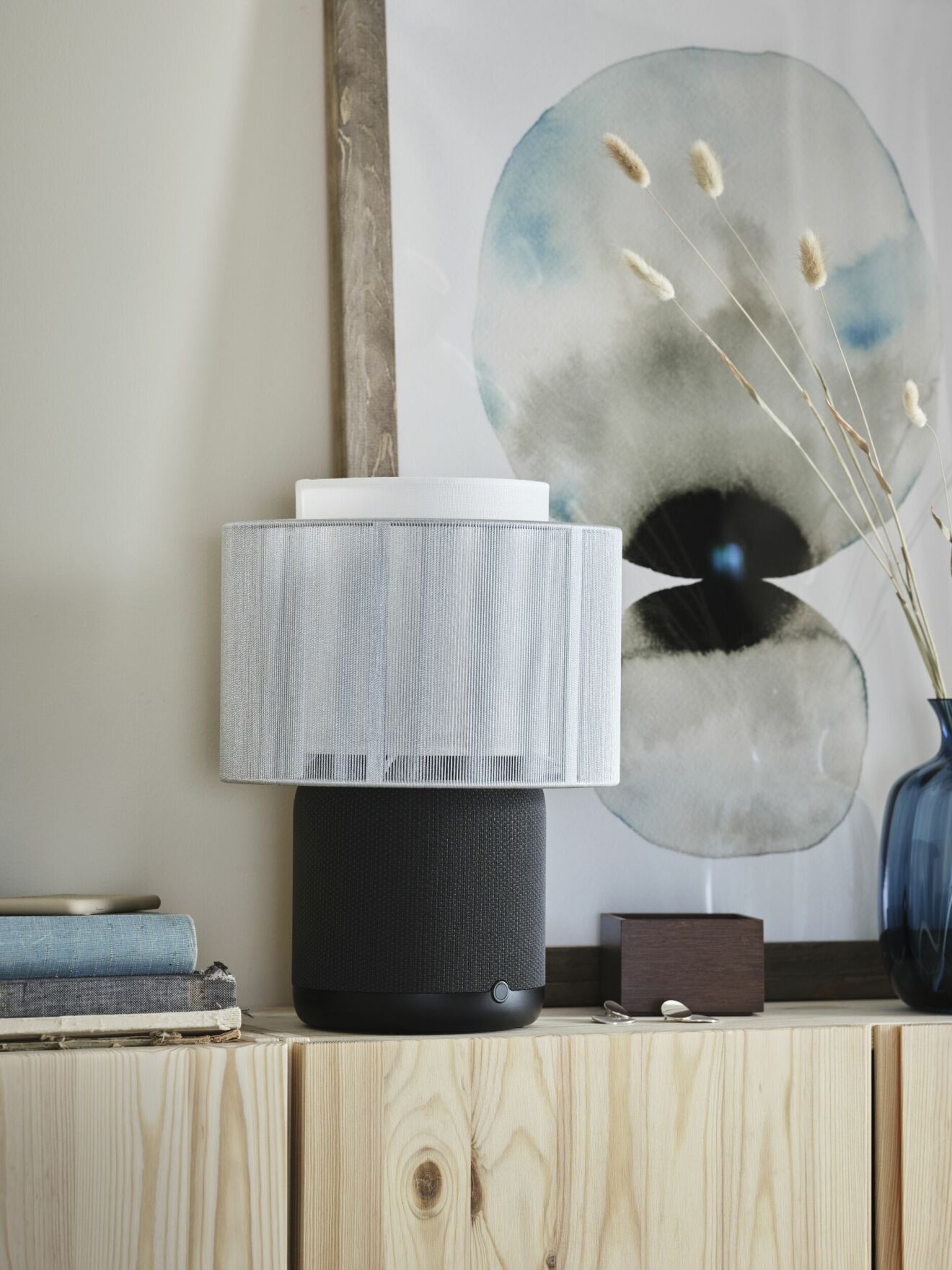 Ikea släpper ny högtalarlampa med Sonos, svart lampa