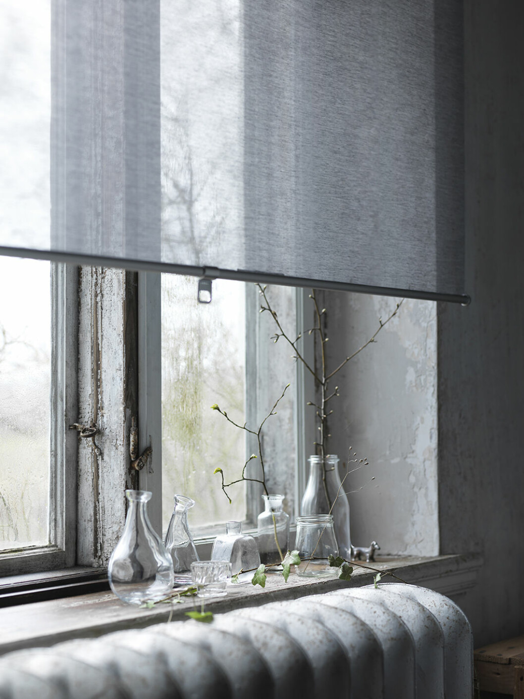 Foto: Ikea IKEA_SKOGSKLOVER_detalj_rullgardin_gra