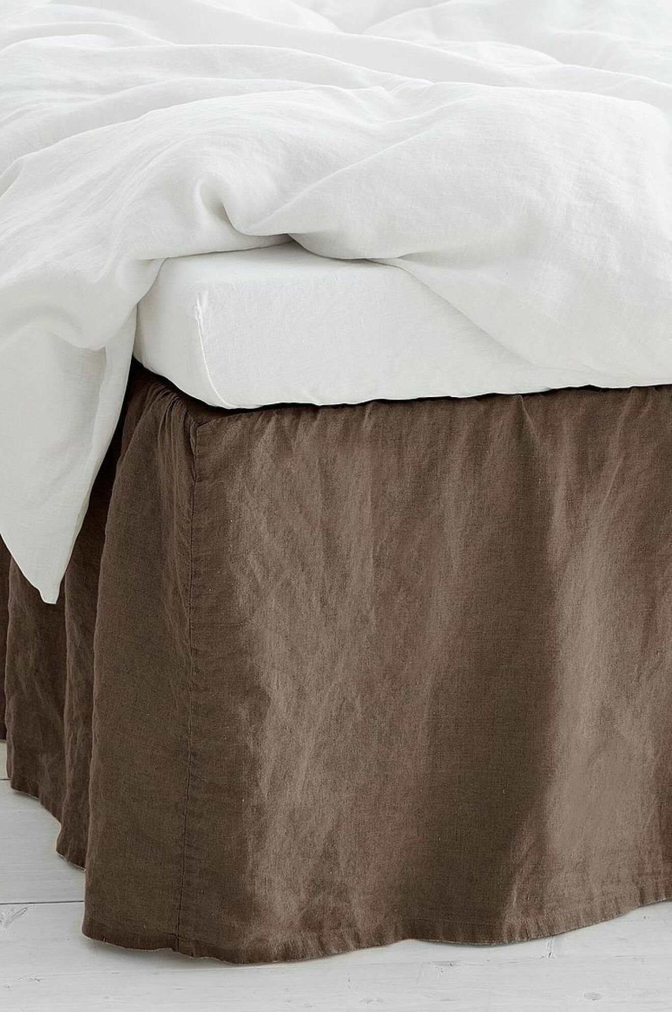 brun sängkappa linne