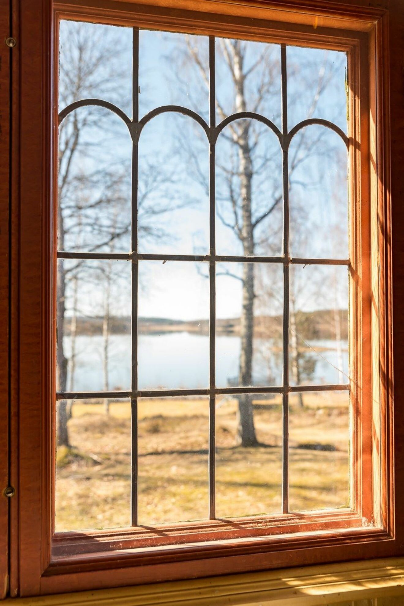 Gården Norhaga i Falun till salu nationalromantik blyinfattade fönster