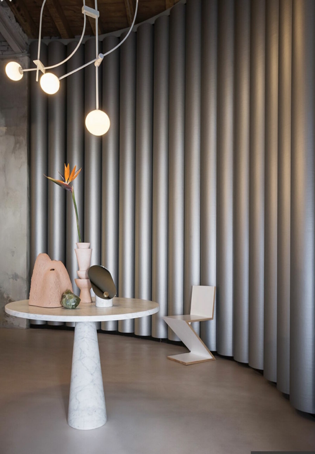 Studiopepe bjöd in till hemlig klubb under möbelmässan.