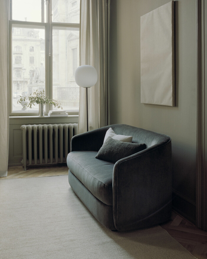 Enligt feng shui uppnås optimal balans och harmoni om de fem elementen eld, jord, metall, trä och vatte alla är närvarande i varje rum. Foto: Brian Buchard/New works. Så inreder du med feng shui i vardagsrummet, element