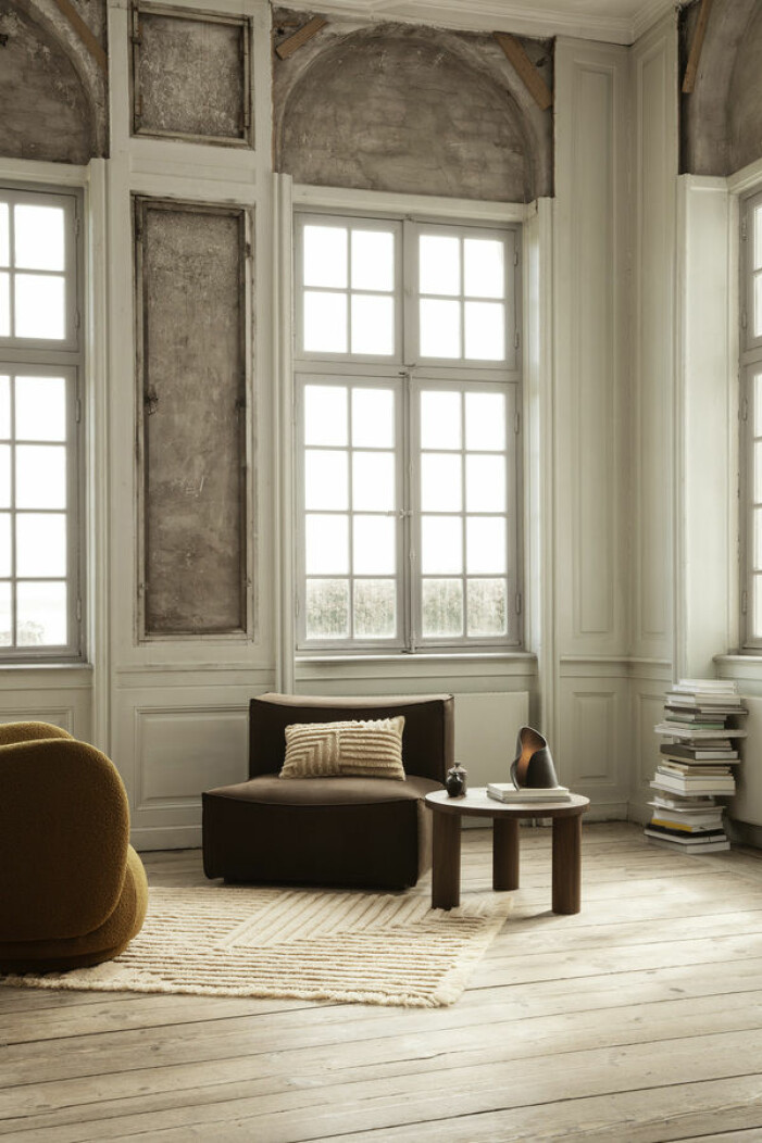Enhetlig miljö i en behaglig, brun färgskala. Foto: Ferm Living. Jordnära färger hos Ferm living