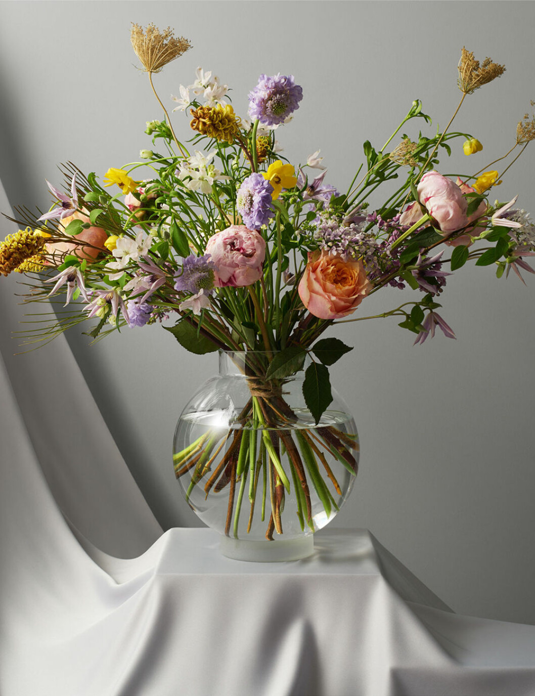 vas från åhléns x interflora