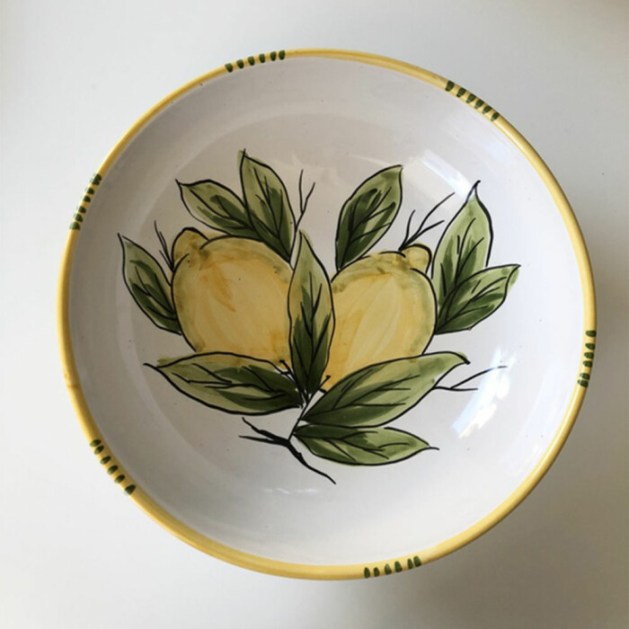 italienskt porslin med citronmönster