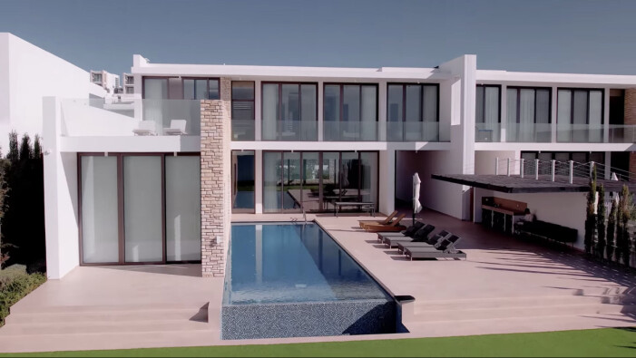 Paret sålde sitt hus i Marbella och har nu flyttat till Cypern. Jon och Janni hus cypern