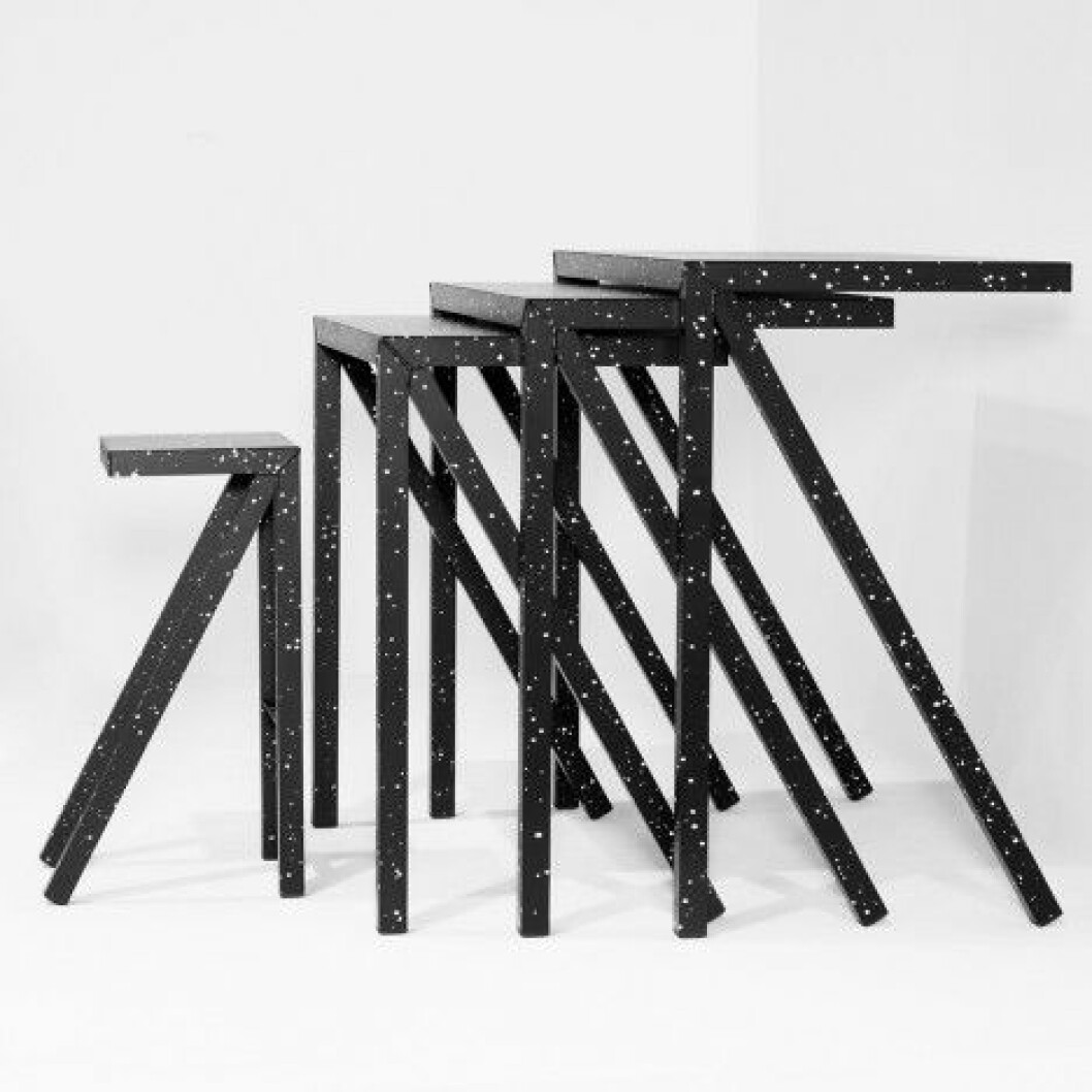 Foto via: Dezeen. jerszy-seymour-happy-endings-magis-milan-design-week_dezeen_936_1-468x468