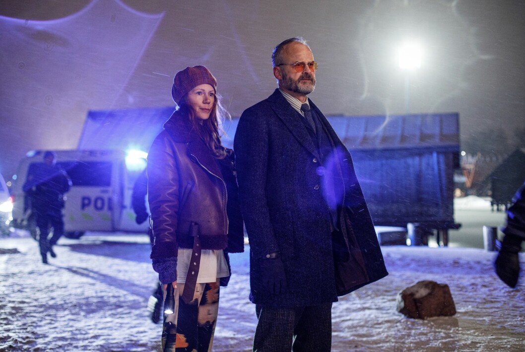 Johan Rheborg als Sven Hjerson und Hanna Alström als Klara Sandberg. Johan Rheborg als Sven Hjerson und Hanna Alström als Klara Sandberg.