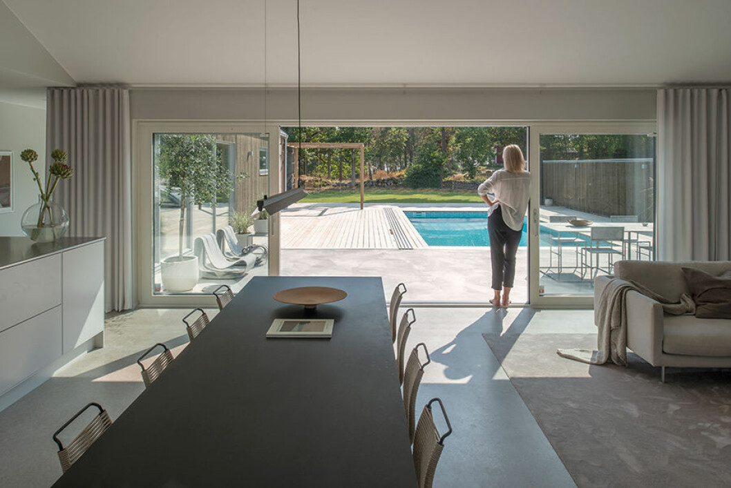 Johanna Haglund pool från huset