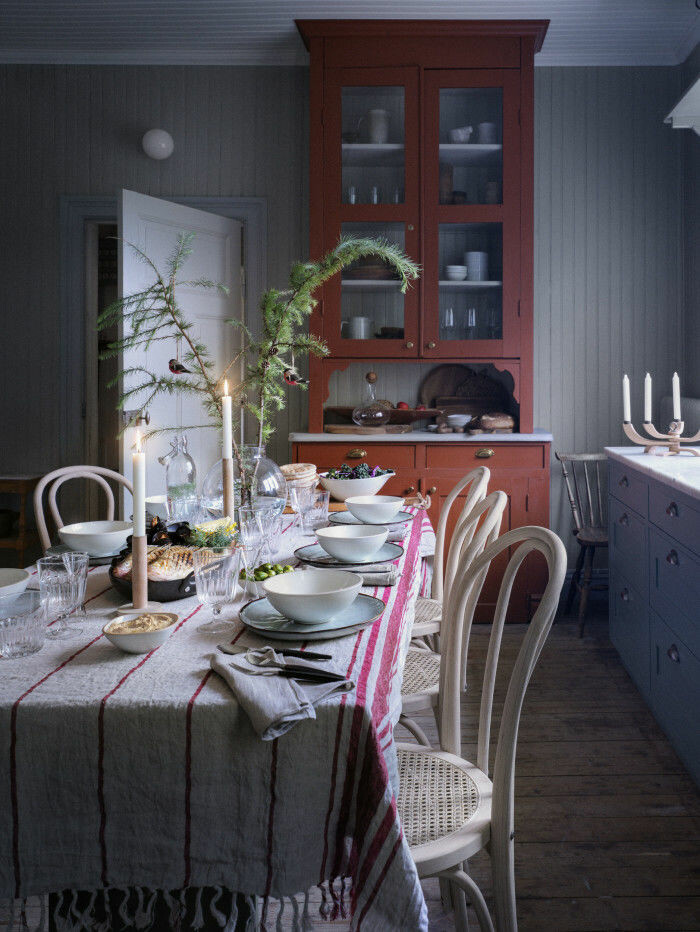 Foto: Åhléns bordsduk som ger julkänsla