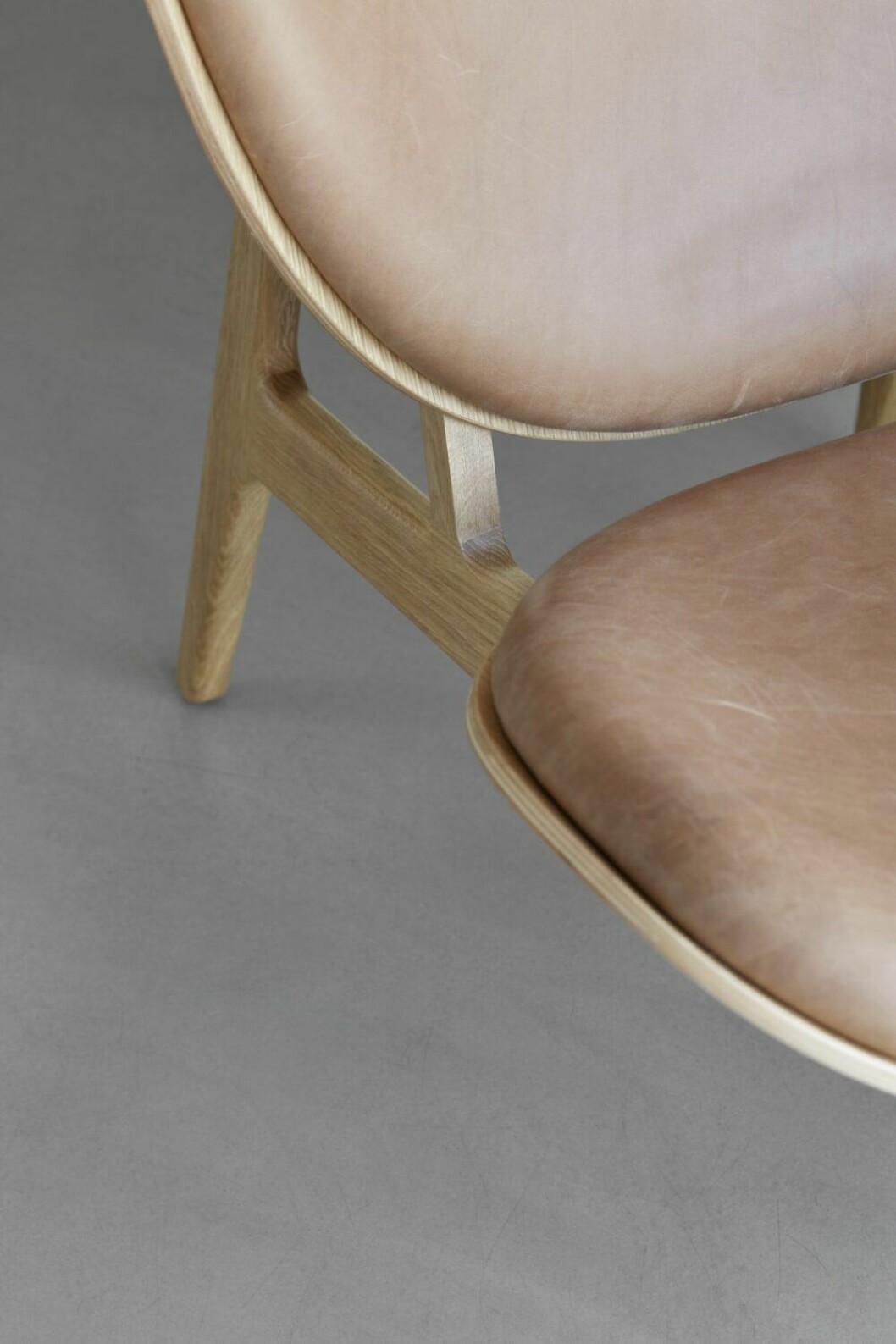 Stolen The Elephant chair, designad av Kristian Sofus Hansen och Tommy Hyldahl för Norr11. En modern tolkning av skandinavisk minimalism i kombination med japansk estetik, säger designerna. själva. Elephant Chair