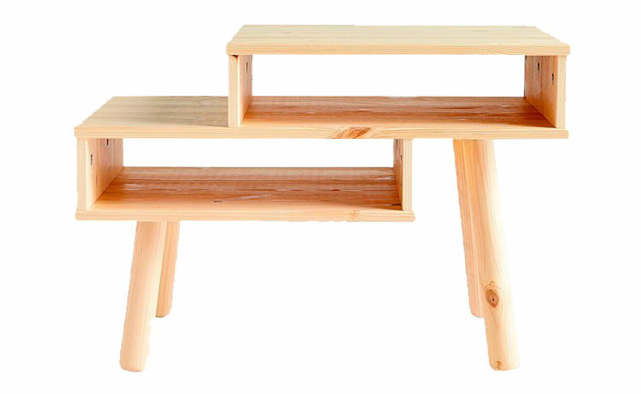 soffbord i trä med fack