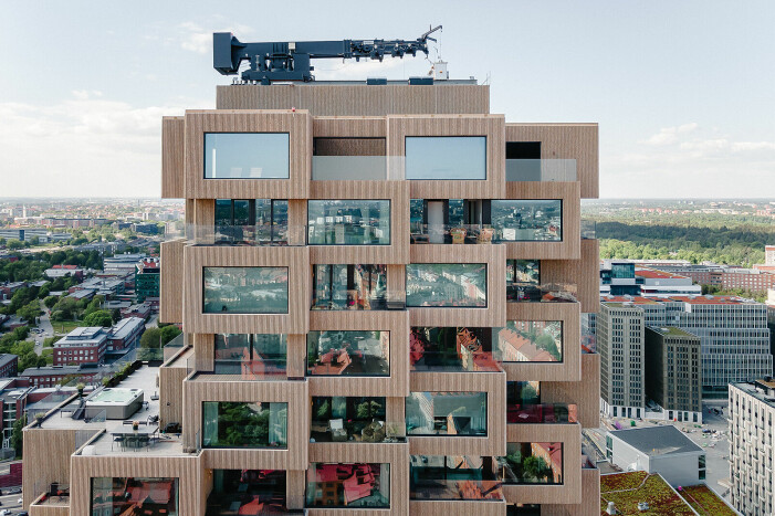 Nyfiken på att se hur det ser ut i Norra tornen? Här har du din chans! Penthouse till salu i Norra tornen