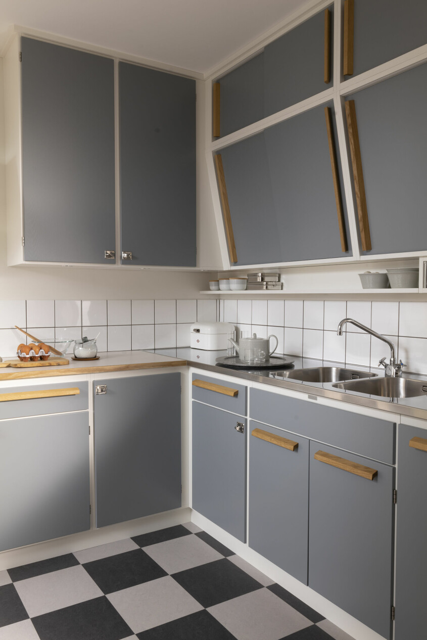 Räds inte att anlita proffshjälp för att göra köksrenoveringsresan lite enklare. Foto: Kvänum. Vanliga missar köksrenovering, fråga om hjälp