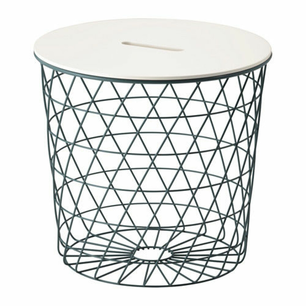 Via: <a href="http://www.ikea.com/se/sv/catalog/products/10322241/" target="_blank">Ikea</a> kvistbro forvaringsbord korgbord ikea