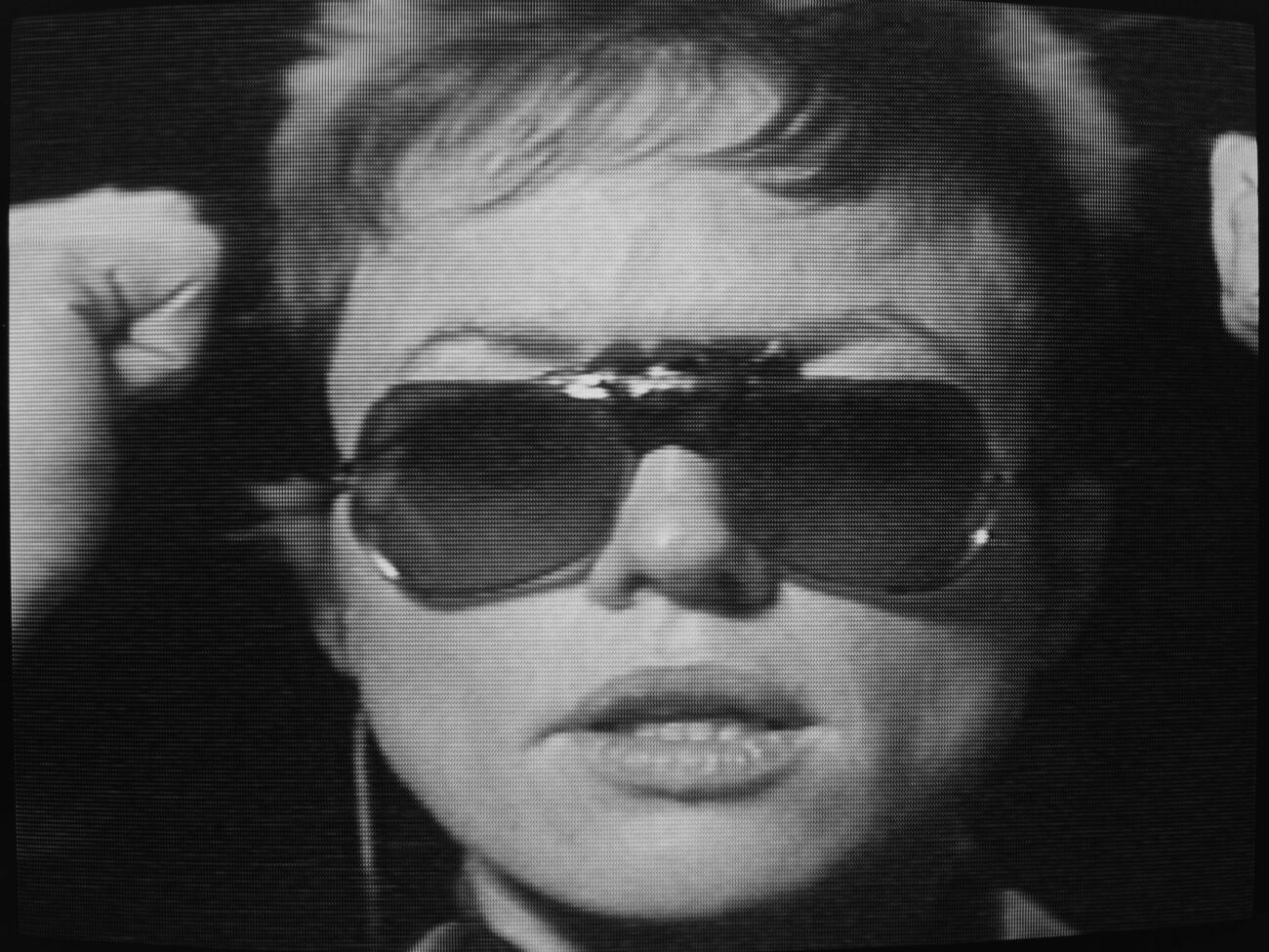 Laurie Anderson head knock