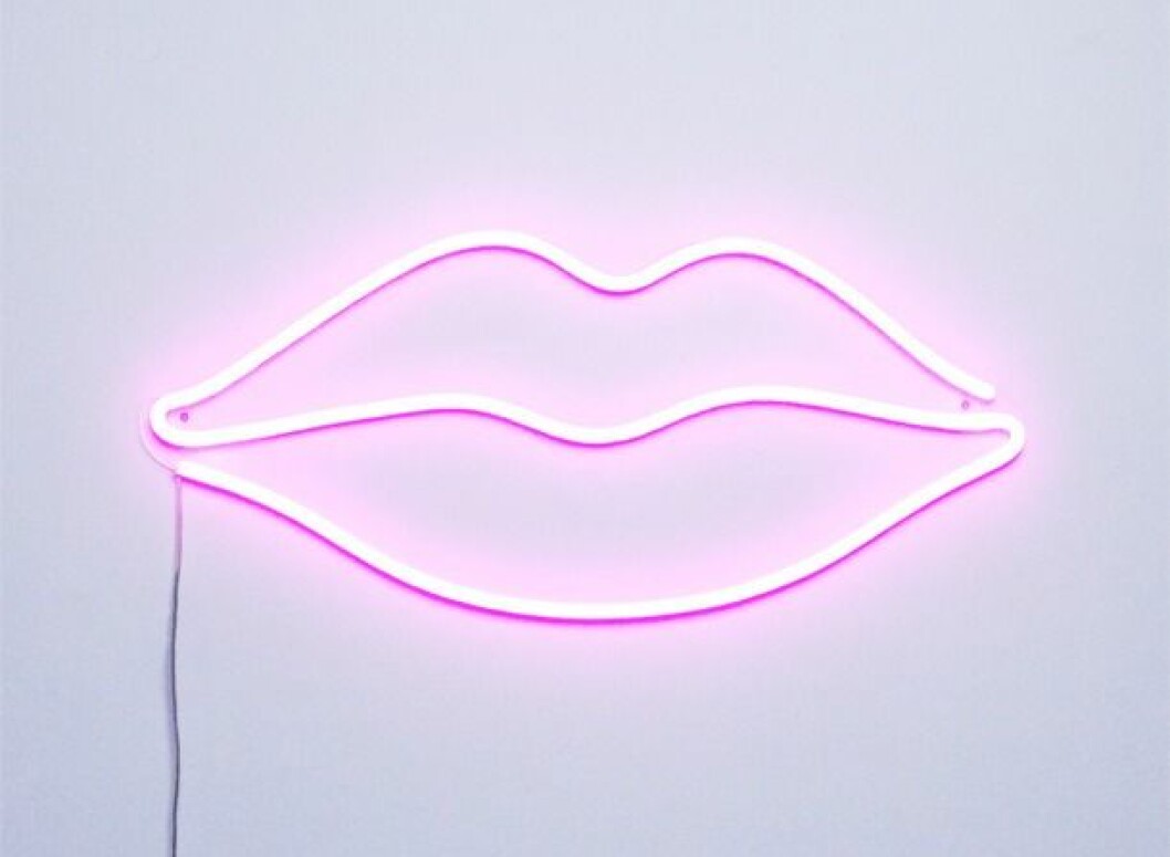 Pink lips led neon lightbox.