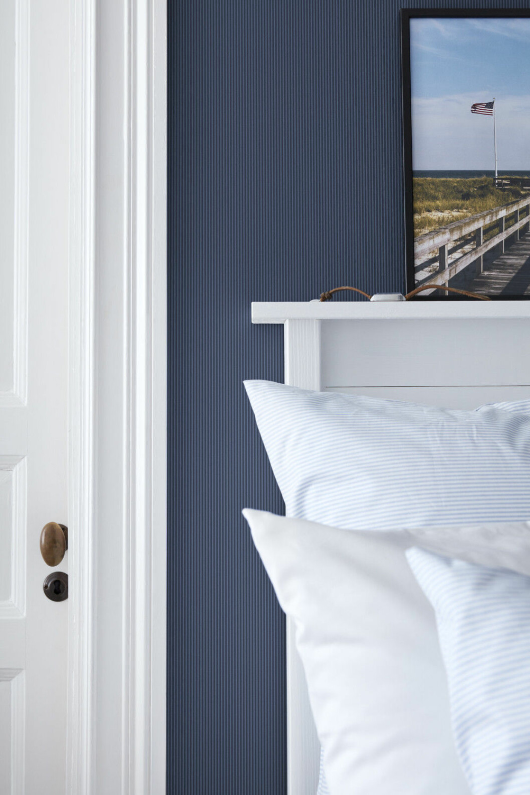 Lexington_Stephen_1880_SingleBedroom_Detail2