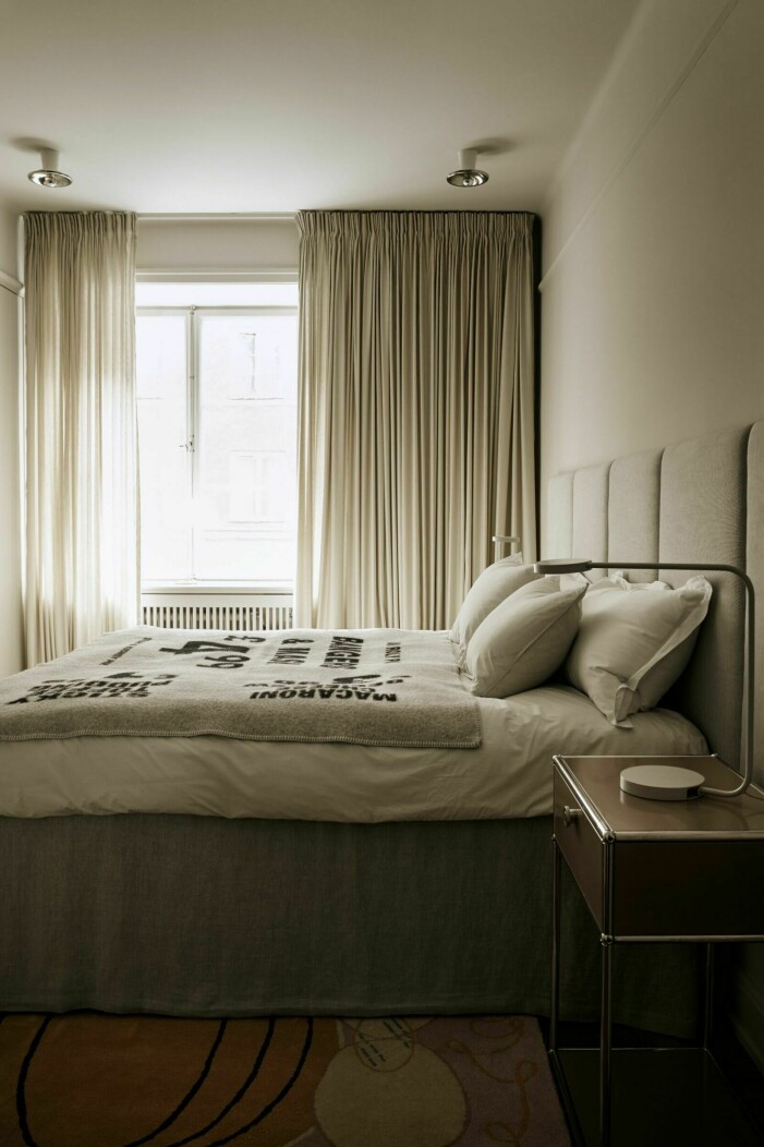 Foto: Pia Ulin, Stylist: Nanna Lagerman. Syns i <a target="_blank" href="https://www.residencemagazine.se/hemma-hos/hemma-hos-inredaren-nanna-lagerman/8387879">Hemma hos inredaren Nanna Lagerman: "Jag ville skapa ett hem som speglar mig"</a>. Lyxig bäddning