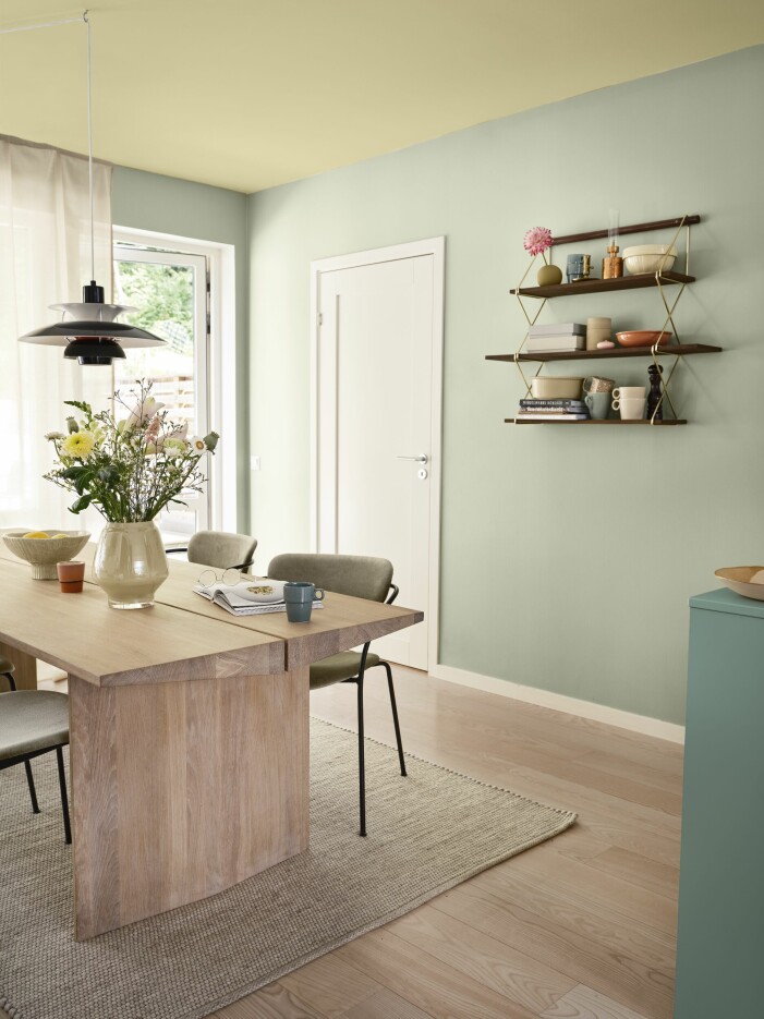 Inspireras av den bubblande color blocking-trenden och addera färg i stora lass! Foto: Beckers. Så inreder du med målade tak