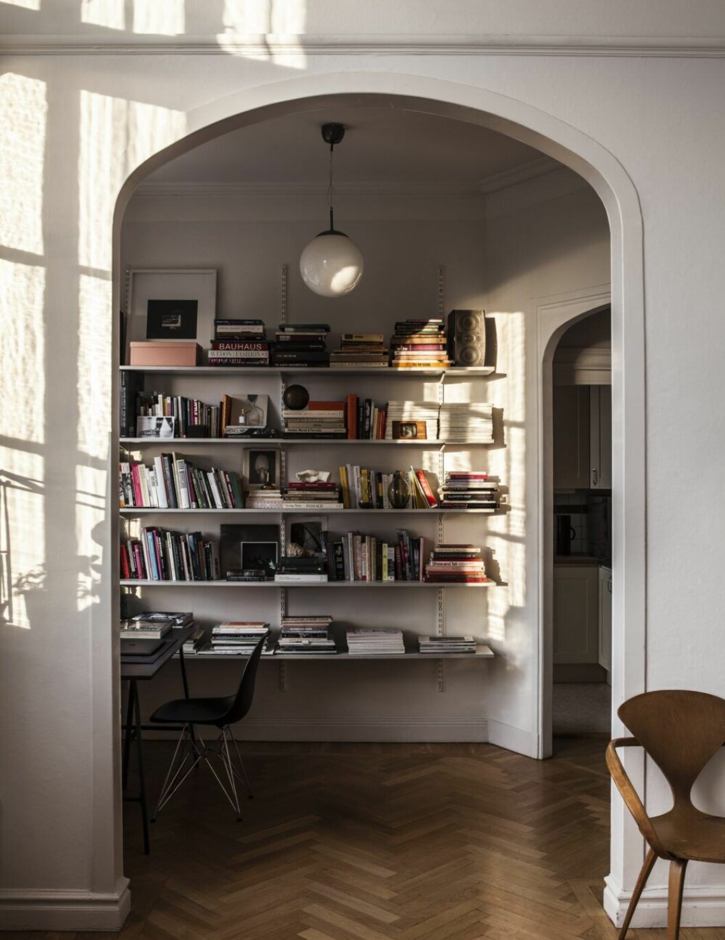 Vackert valv hemma hos fotografen <a href="https://www.residencemagazine.se/i-tid-och-rum-hemma-hos-mike-och-conny-karlsson-lundgren/" target="_blank" rel="noopener">Mike och konstnären Conny Karlsson Lundgren.</a>