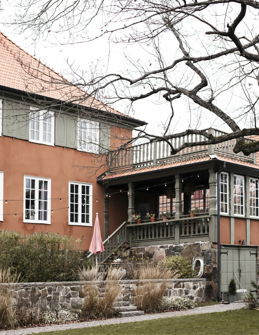 Villa Jaeger från 1918, med sin supersköna loggia.
