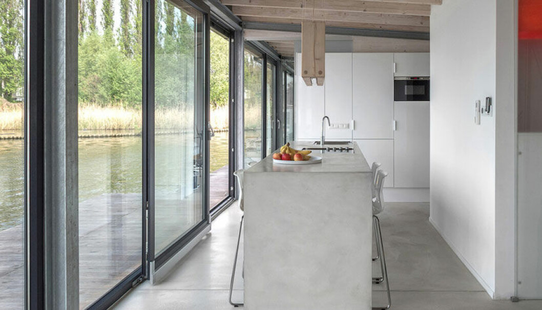 ModernHouseboat2