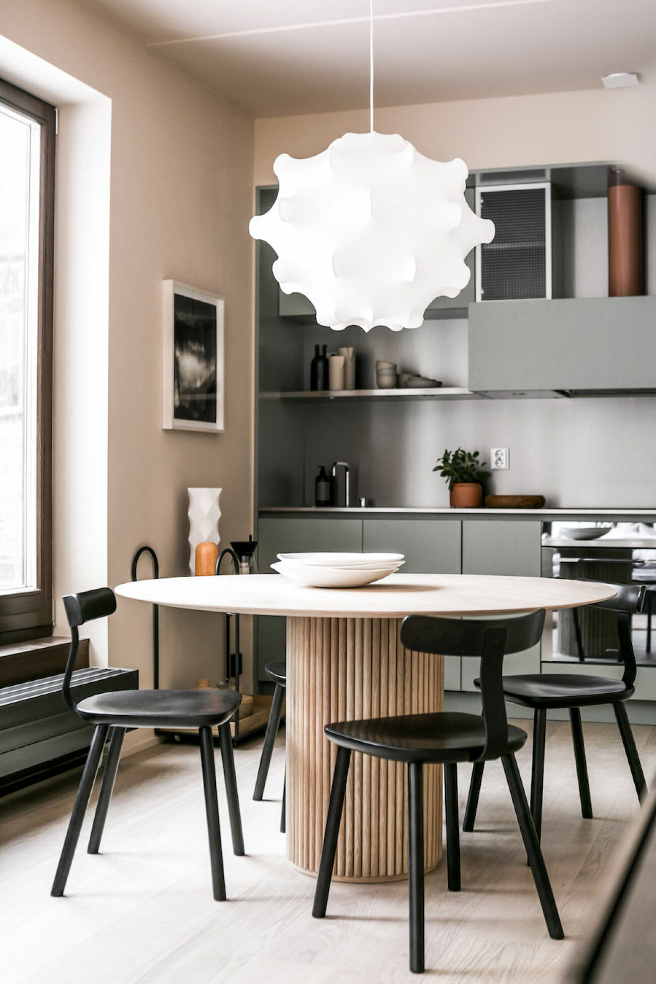 Matplats av Note Design Studio i Stockholms Mono-lägenheter. 