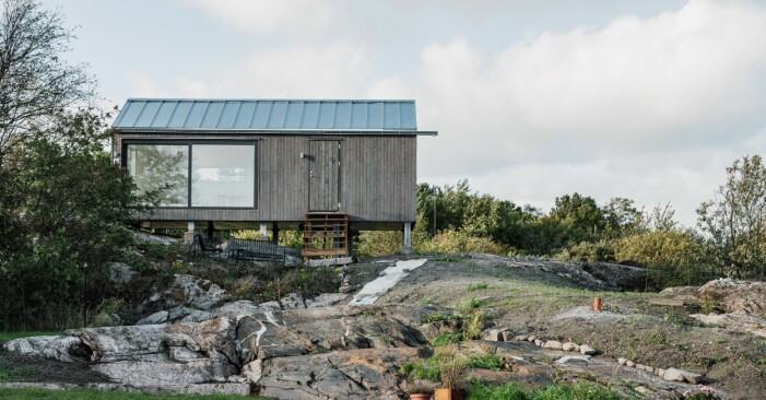 Tidlöst-kollektionen är Sommarnöjens storsäljare. »Ju längre det nya huset står, desto bättre för planeten. Med tiden börjar livet slita på ett hus, oavsett hur gediget det är. Det är den främsta anledningen att välja kvalitet när man bygger nytt. Massiva golvtiljor kan slipas när de blir slitna och riktiga snickerier kan restaureras«, säger grundaren Tomas Tjajkovski. Tidlöst-kollektionen är Sommarnöjens storsäljare.