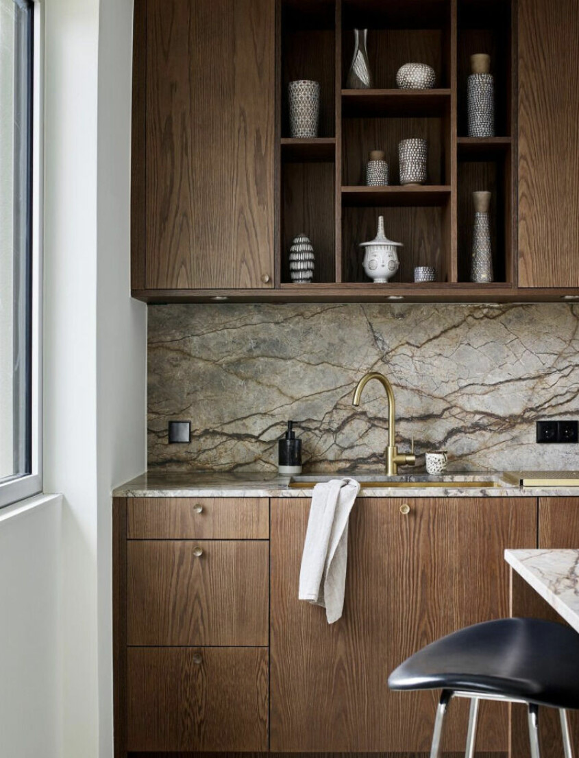 Hämta inspiration från Nordiska kök, vars stilfulla lösningar kombinerar naturnära material med tidlös design. Foto: <a target="_blank" href="https://www.instagram.com/p/Cl4GVUiLrtB/">@nordiskakok</a>. Vanliga missar köksrenovering, Nordiska kök