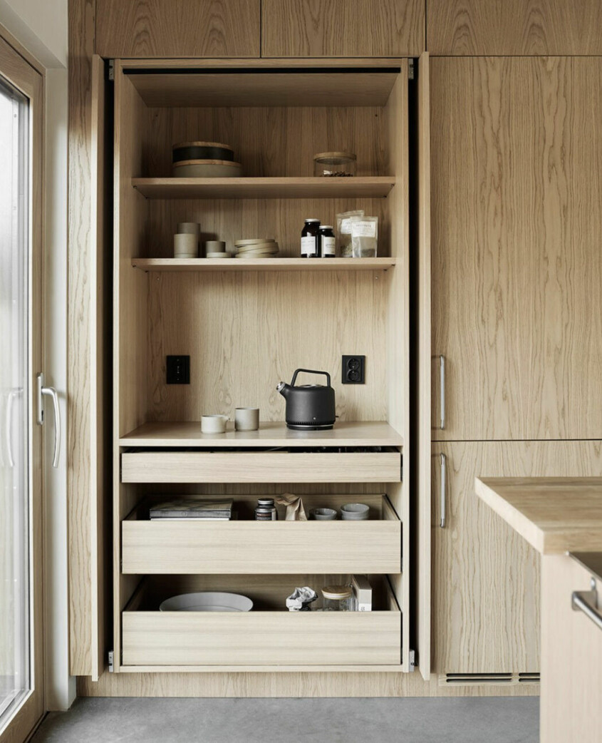 Nordiska Kök är inte främmande för moderna lösningar i trä, allra helst ek i alla dess former. Foto: Nordiska Kök. Naturnära kök, träkök att inspireras av Nordiska kök designkök
